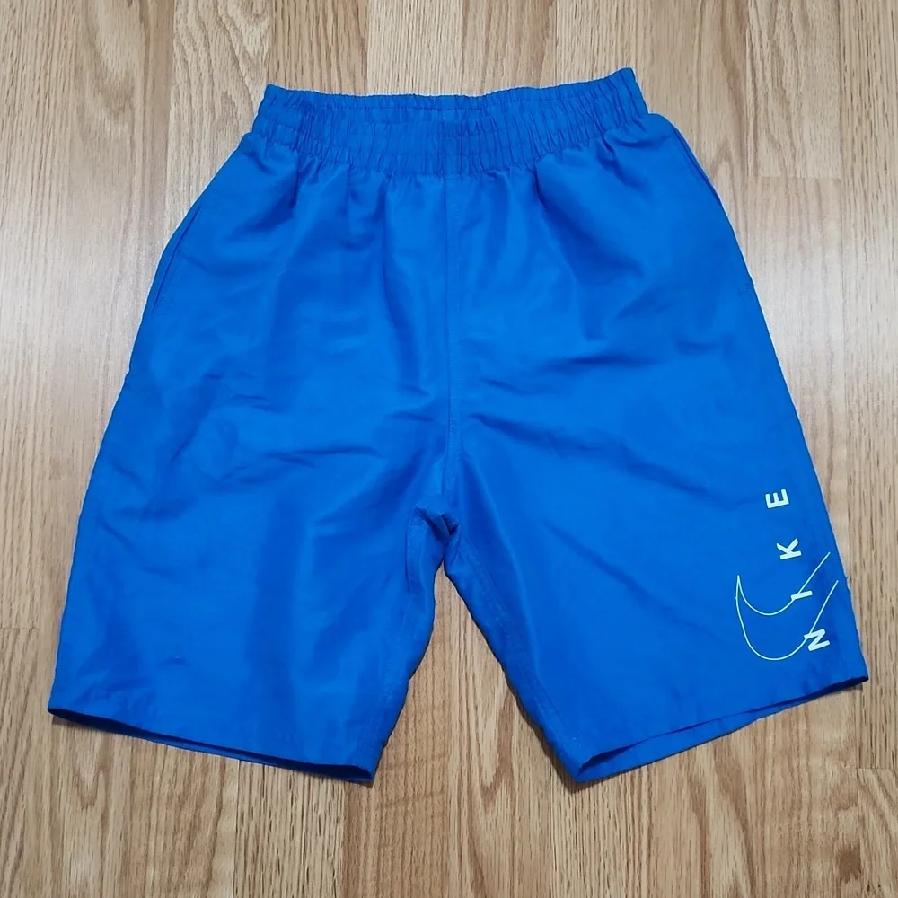 2 Pairs Of Boys Swim Trucks Large